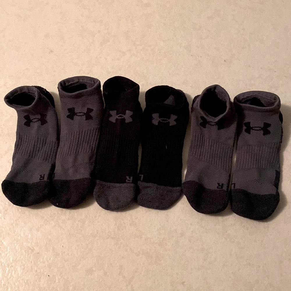3 pairs mens under armor ankle socks, shoe size 9-12